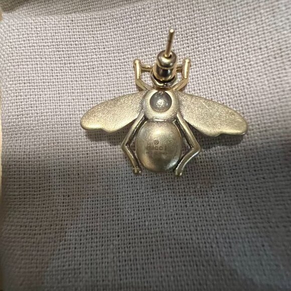 New Gucci Bee Logo Earrings Set (Full Packaging) - Picture 4 of 6